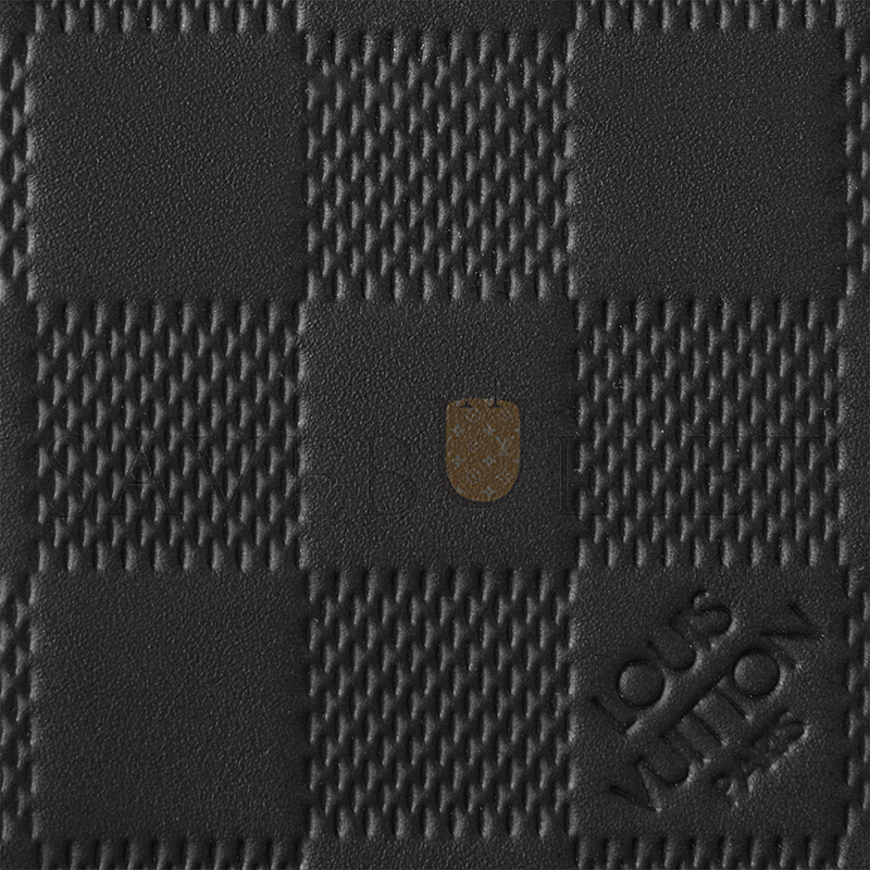 LOUIS VUITTON BAG-TYPE UNIVERSAL WALLET N63197 (11*7.5*1cm) LOUIS VUITTON BAG-TYPE UNIVERSAL WALLET N63197 (11*7.5*1cm)